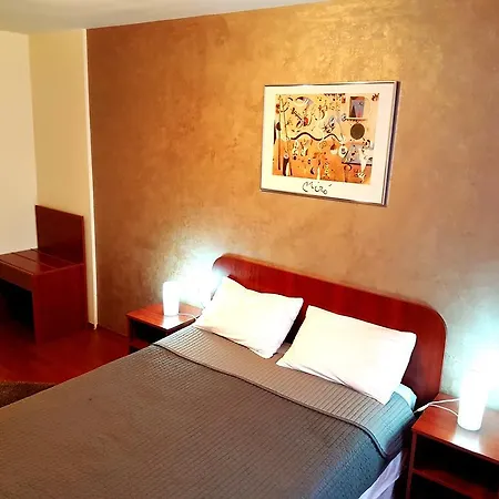 Mic Hotell 3*