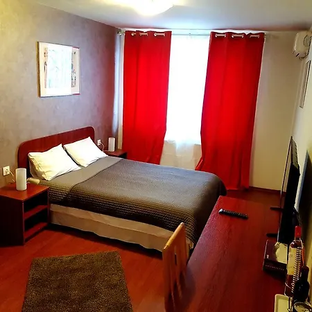 Mic 3* Boekarest